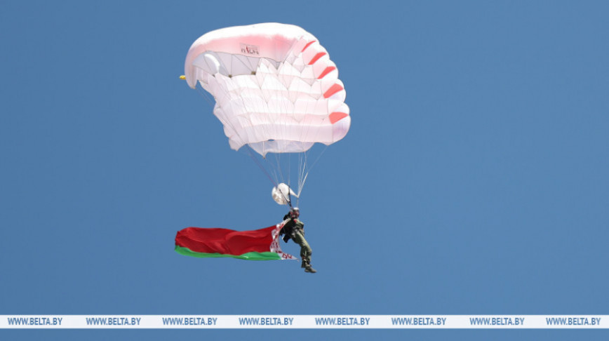 Лукашенко: военнослужащие ССО - один из надежных гарантов мирного неба Беларуси и спокойствия ее жителей