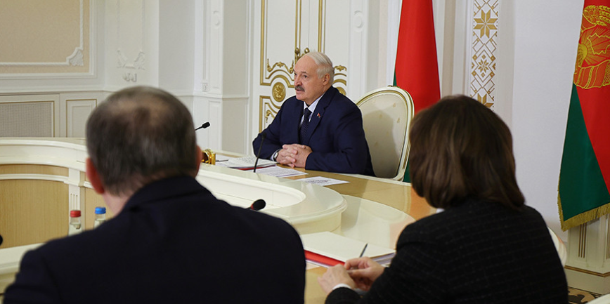 Ужесточить лицензирование торговли электронными сигаретами планируют в Беларуси. Лукашенко поддержал