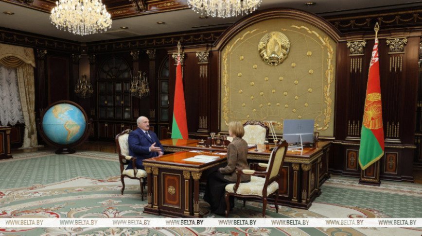Лукашенко намерен провести совещания с основными структурами в стране
