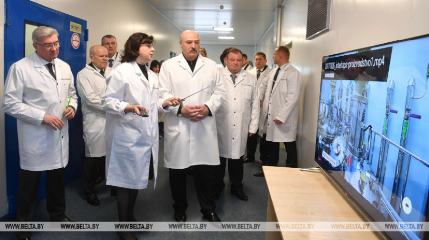 О жесткой задаче от Президента и самом лучшем лекарстве. Как развивается фармпромышленность Беларуси