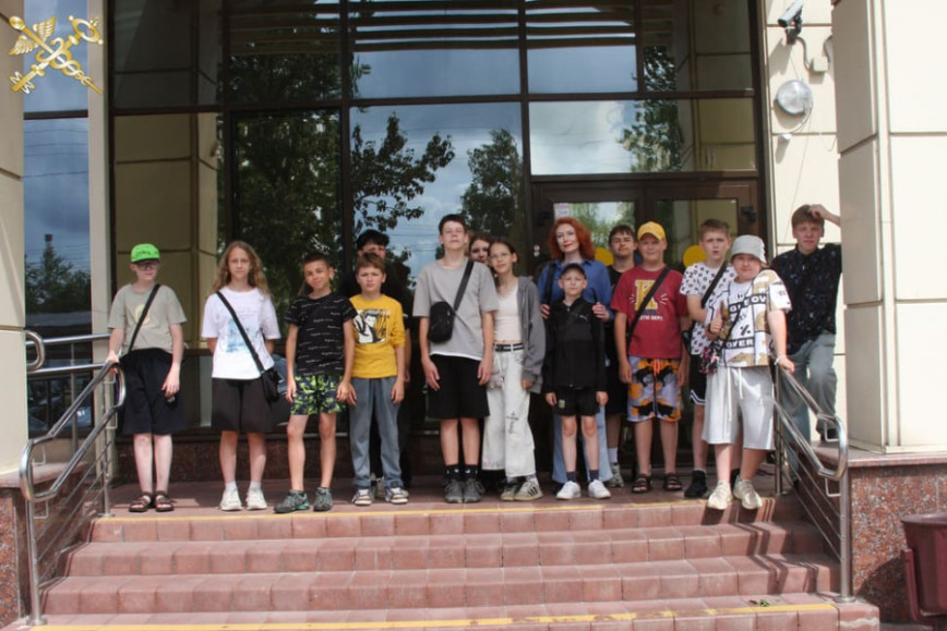 Будущие «патриоты» знакомятся с профессией таможенника