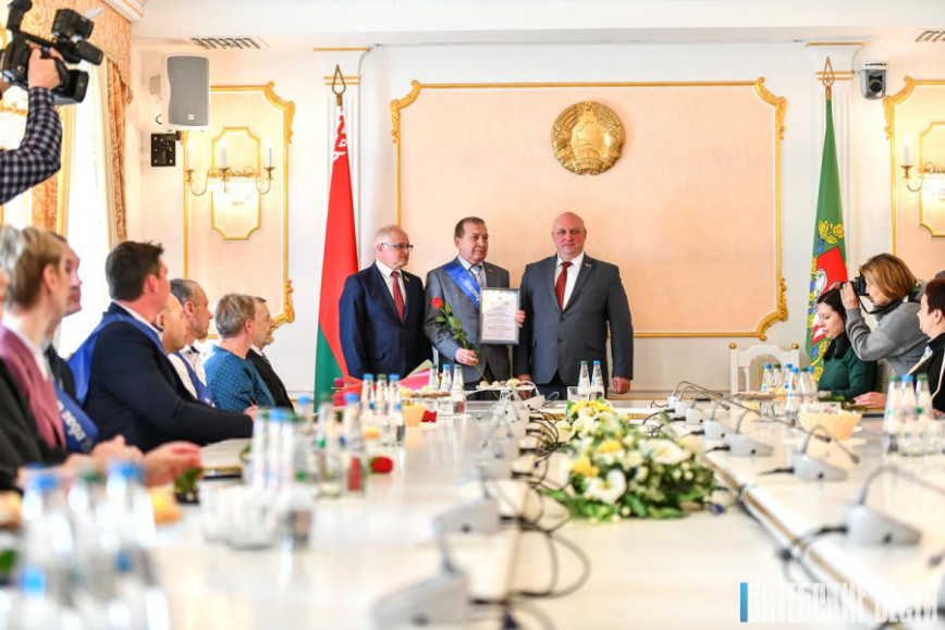 Накануне Дня труда в Витебске наградили победителей конкурса профмастерства «Мастер года Витебщины – 2024»