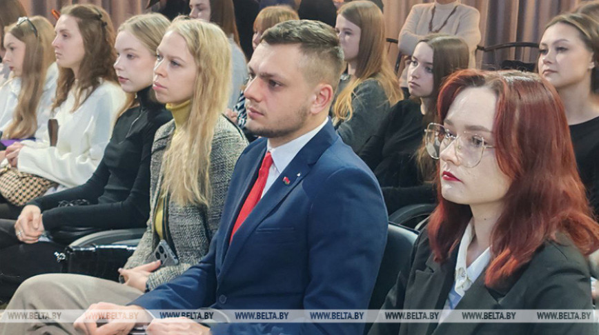 "Вектор будущего". В Витебске прошел городской форум работающей молодежи
