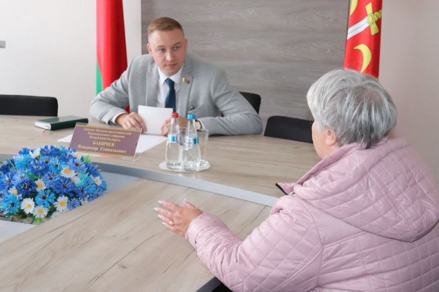Когда отремонтируют улицу Лузгина? Итоги депутатского приема в Толочине