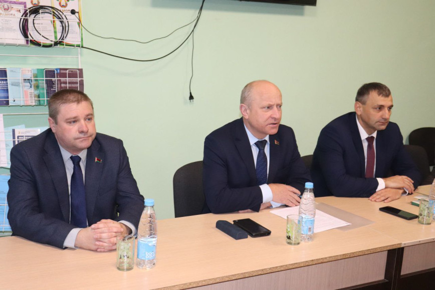 День информирования прошёл сегодня в Толочинском районе электрических сетей
