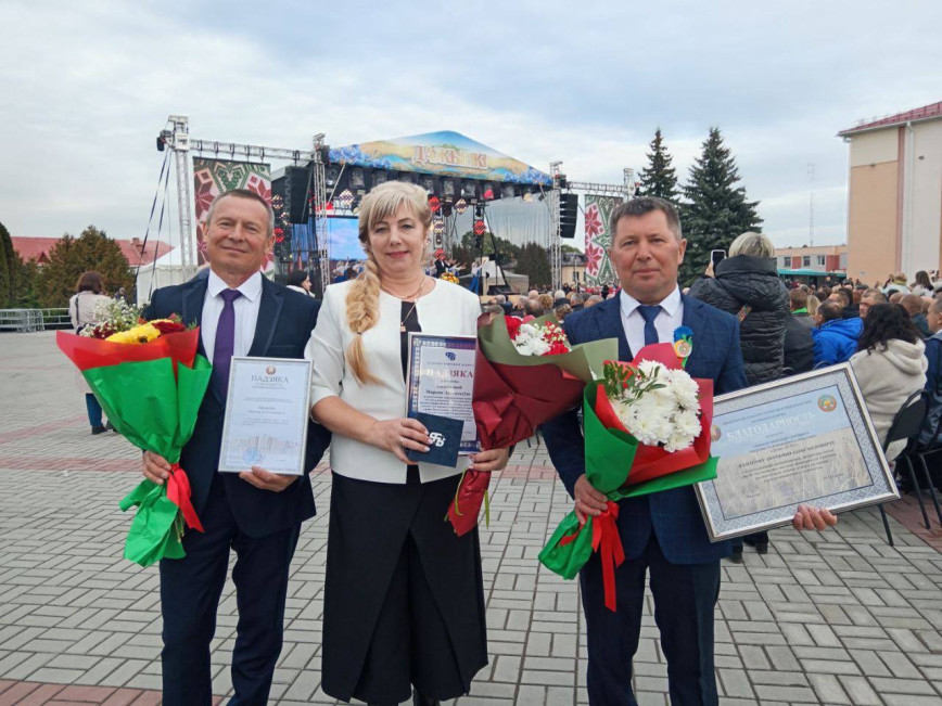 Благодарность хлеборобам с главной сцены Дожинок