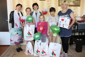 Выхаванцаў дзіцячага дома сямейнага тыпу павіншавалі ў Талачыне<br />