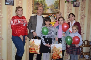 Благотворительная акция «Наши дети» пришла в приемные семьи